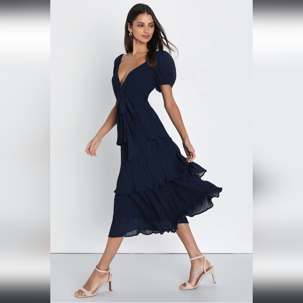 New Lulu's Navy Blue Tiered Midi Dress Medium